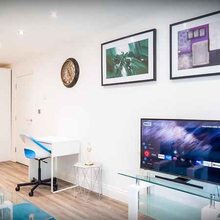 The 'Pinky' - Beautiful 1 Bed Apartment In Hatfield - Free Parking - Near Uni & Business Park - Big Savings On Long Stays Εξωτερικό φωτογραφία
