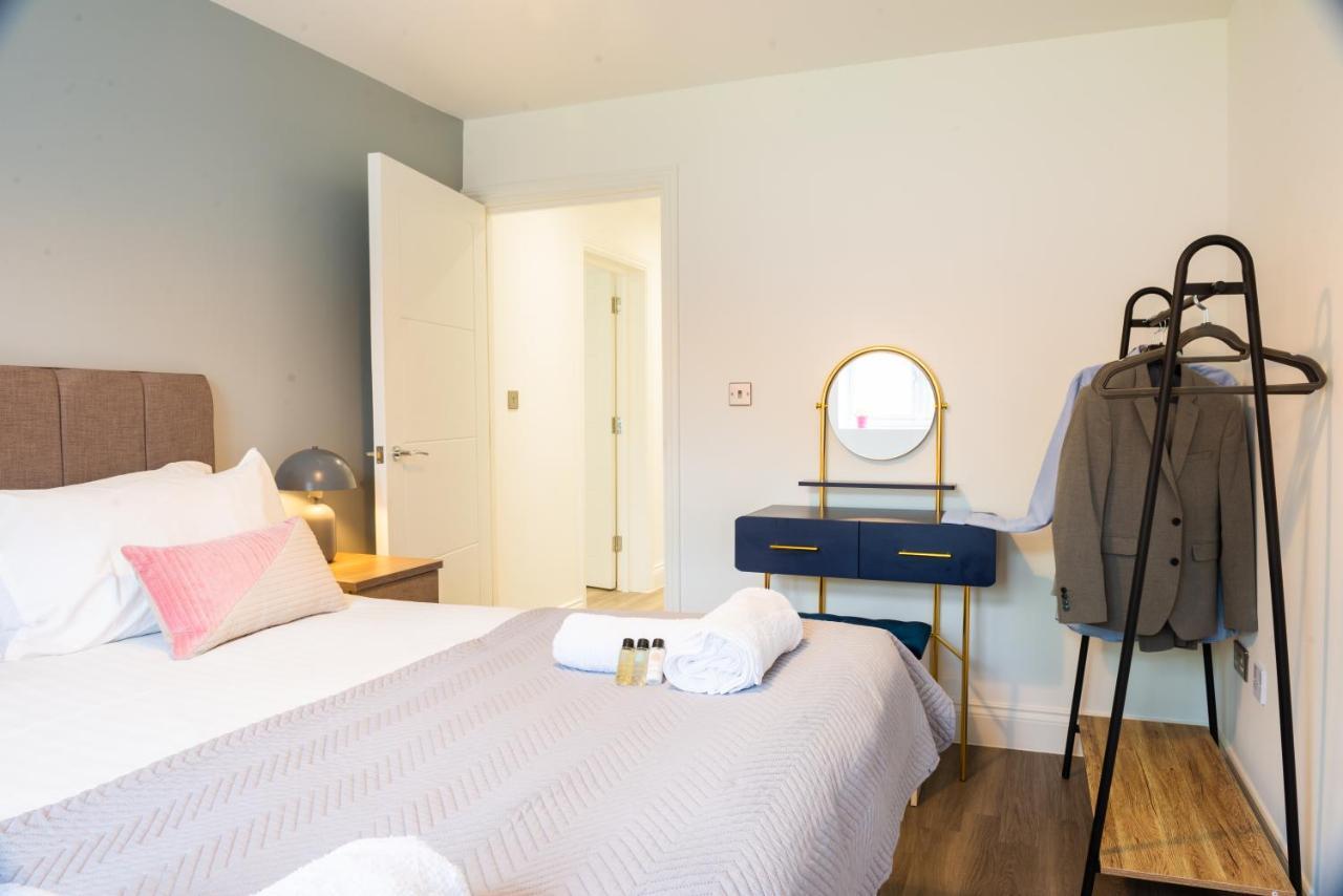 The 'Pinky' - Beautiful 1 Bed Apartment In Hatfield - Free Parking - Near Uni & Business Park - Big Savings On Long Stays Εξωτερικό φωτογραφία