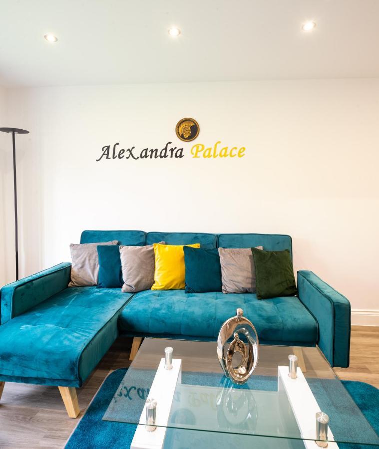 The 'Pinky' - Beautiful 1 Bed Apartment In Hatfield - Free Parking - Near Uni & Business Park - Big Savings On Long Stays Εξωτερικό φωτογραφία